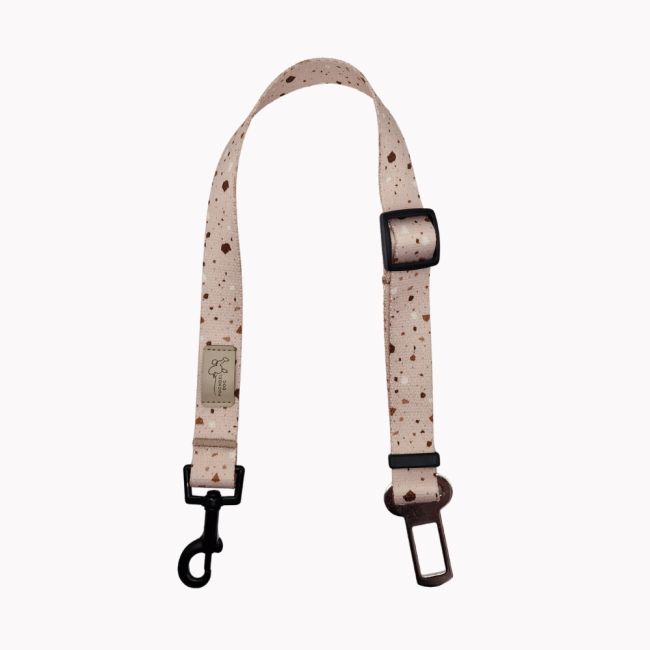 pas samochodowy dogstriko beige poondel dog.png