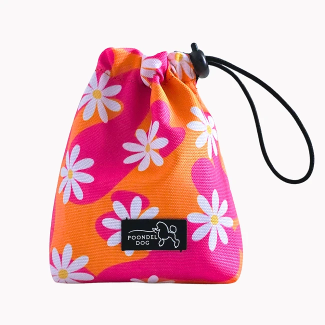 saszetka na smaczki poondel dog flower pawer.png