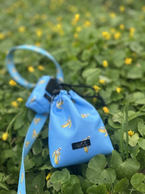 saszetka na smaczki Laid-back bananas Poondel Dog